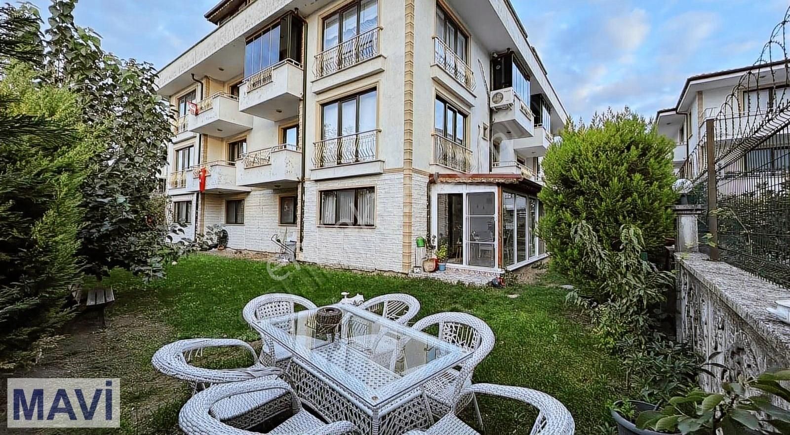 Serdivan Köprübaşı Satılık Daire REMAX MAVİ'DEN SERDİVAN'DA BAHÇELİ GENİŞ DAİRE