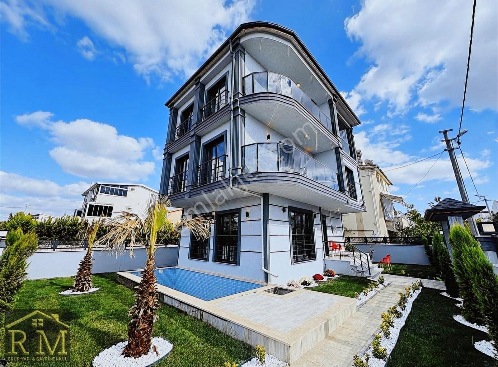 Marmaraereğlisi Yeniçiftlik Satılık Villa YENİÇİFTLİKTE DENİZE YAKIN HAVUZLU LÜKS MÜSTAKİL VİLLA