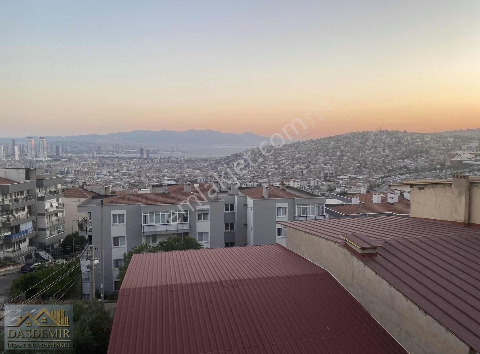 Bornova Atatürk Satılık Daire FULL MANZARALI 3 CEPHELİ ARA KAT DOĞALGAZLI SATILIK DAİRE