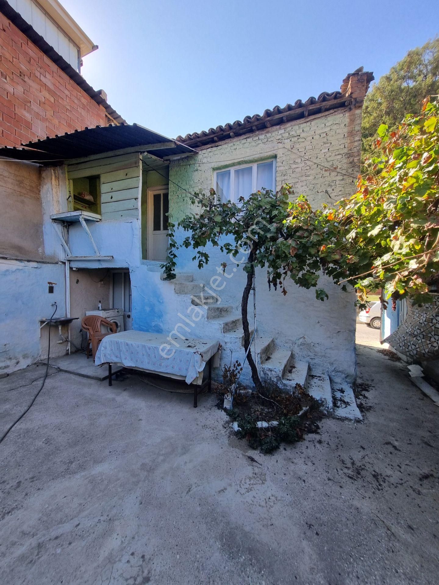 Aydın Nazilli Yöntem Emlaktan Yenipazar İlçe Merkezinde Satılık Arsa Ve Müstakil Ev - Görsel 9