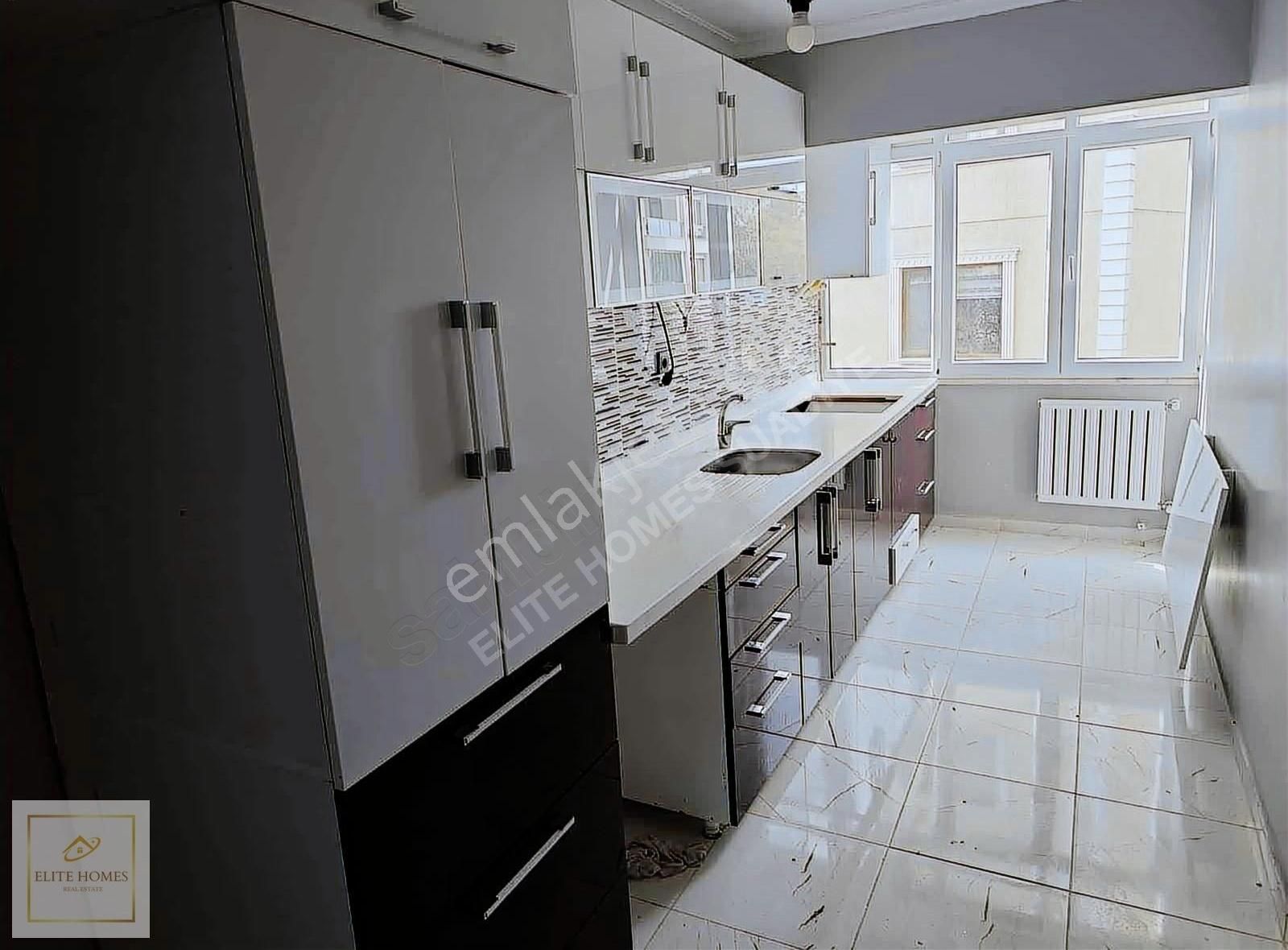 Kartal Uğur Mumcu Satılık Daire ELİTE HOMES'TAN MAVİKENT KONUTLARIN'DA FIRSAT 3+1 130m2