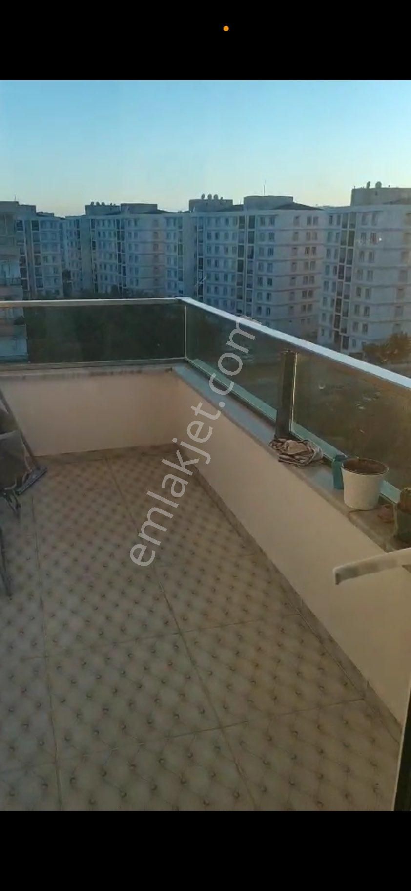 Bağlar Bağcılar Satılık Daire 75 EMLAKTAN NEVROZ PARK CİVARI 2+1 ACİL SATLIK DAİRE