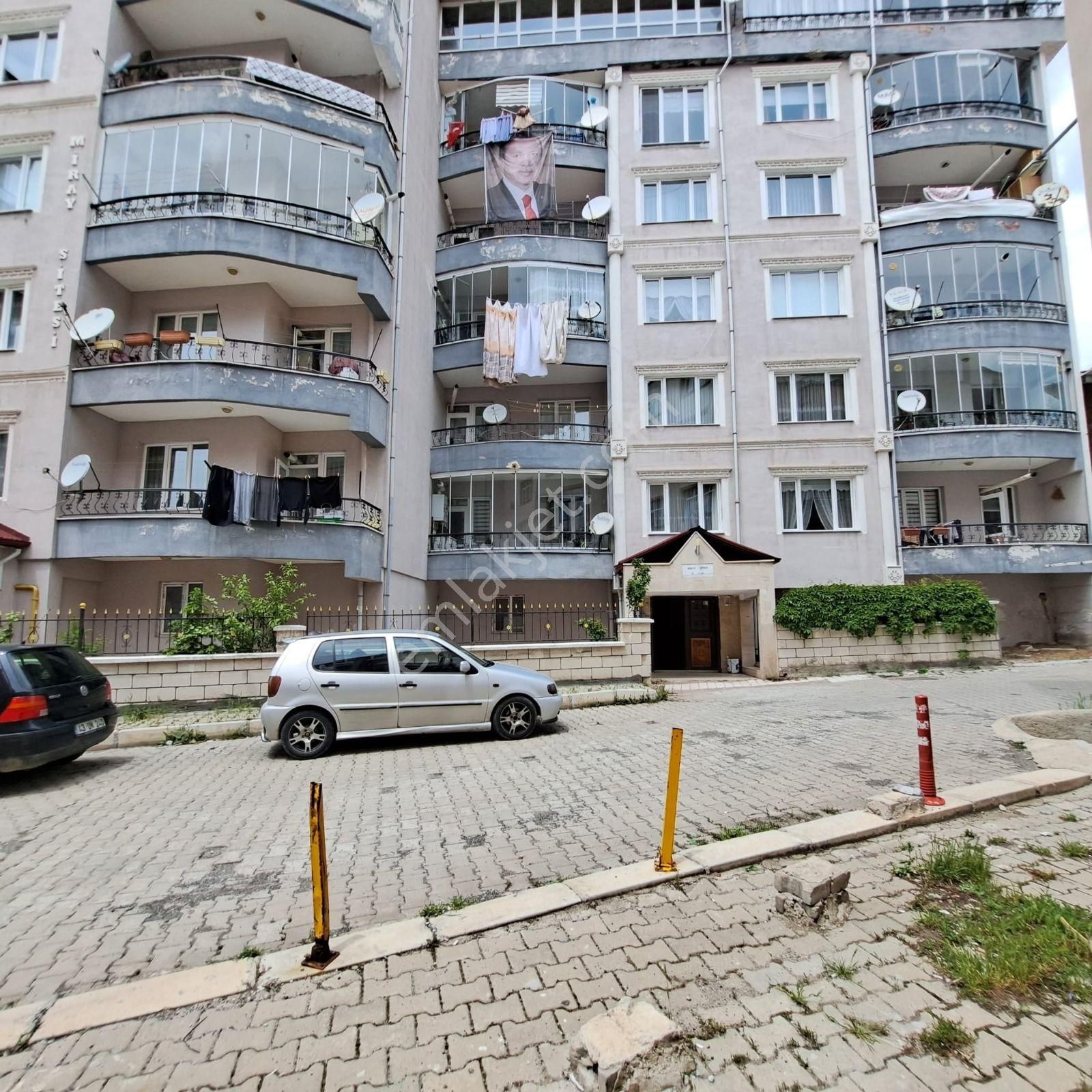 Yozgat Merkez Aşağınohutlu Kiralık Daire  AŞAĞINOHUTLU MAHALLESİNDE 3+1 KİRALIK DAİRE**BURCU EMLAKTAN**