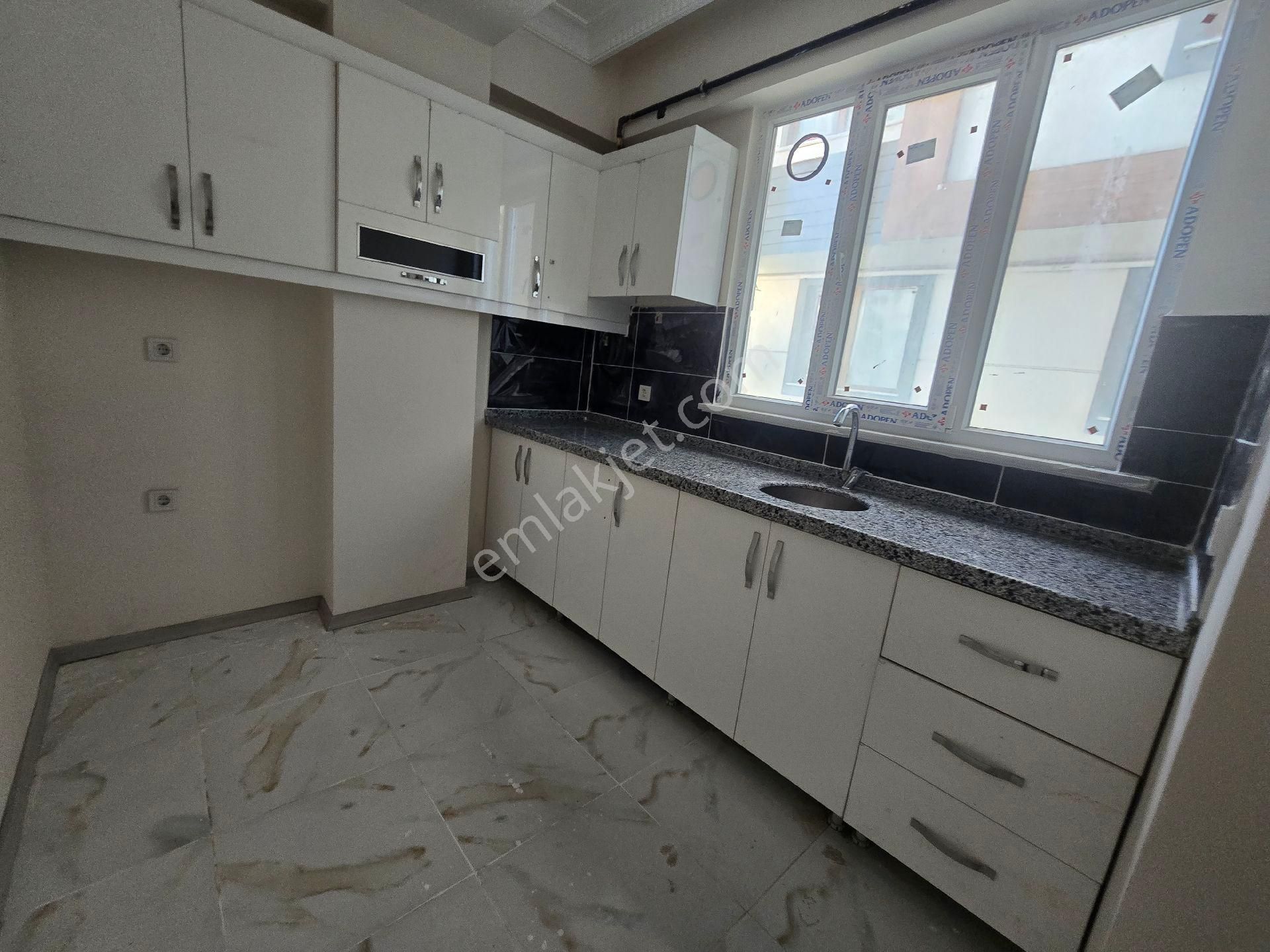 Başakşehir Güvercintepe Satılık Daire BAŞAKŞEHİR ALTINŞEHİR MAHALLESİNDE 3+1 KOT 1 BALKONLU DAİRE 