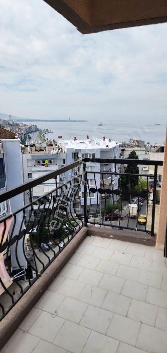 Konak Barbaros Kiralık Daire KARATAŞ TA DENİZ MANZARALI 100M2 3+1 KİRALIK DAİRE