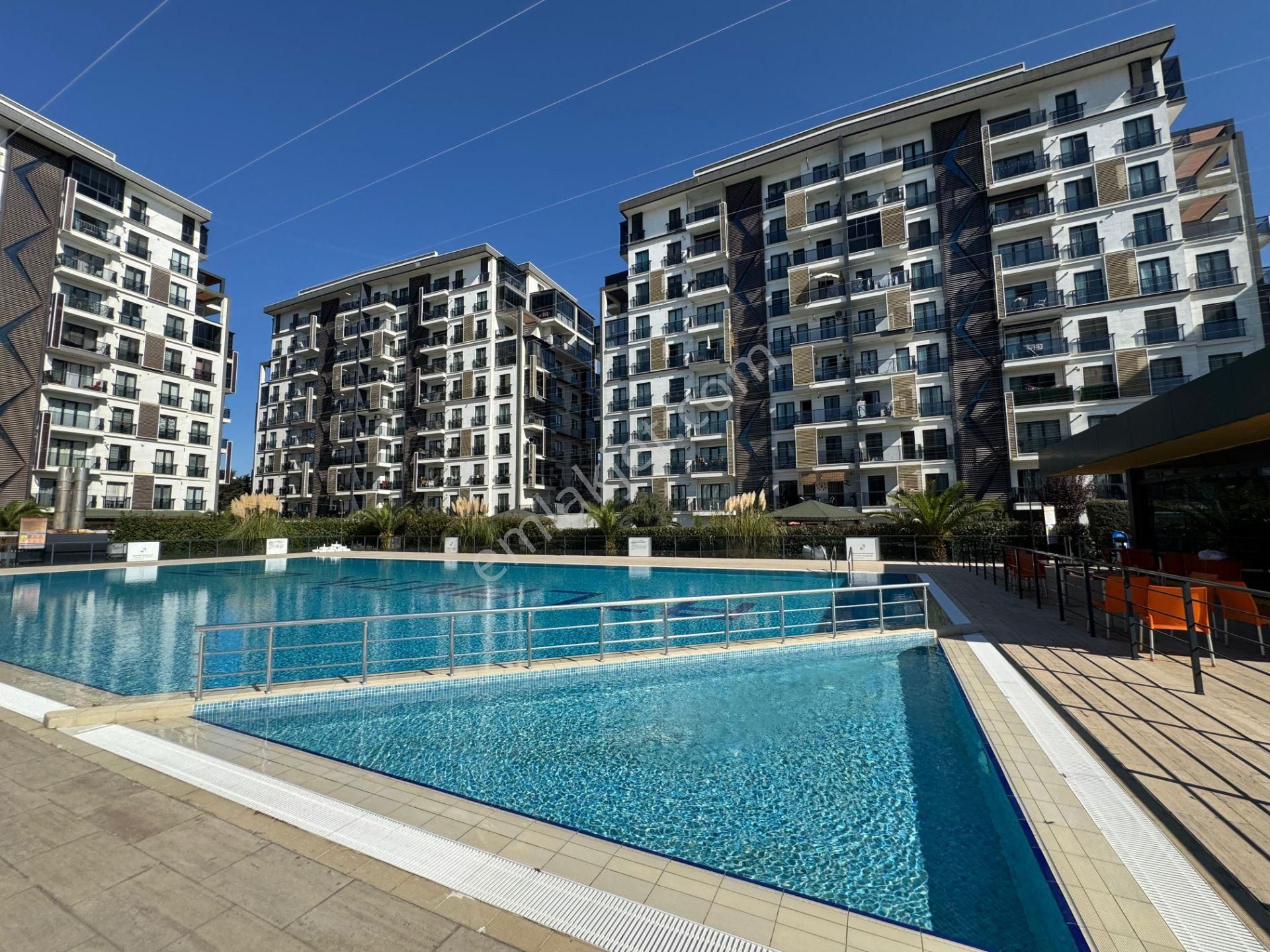 Pendik Güllü Bağlar Satılık Daire  ATLANTİK LİFE SİTESİNDE SATILIK 140 M2 3+1 LÜKS DAİRE