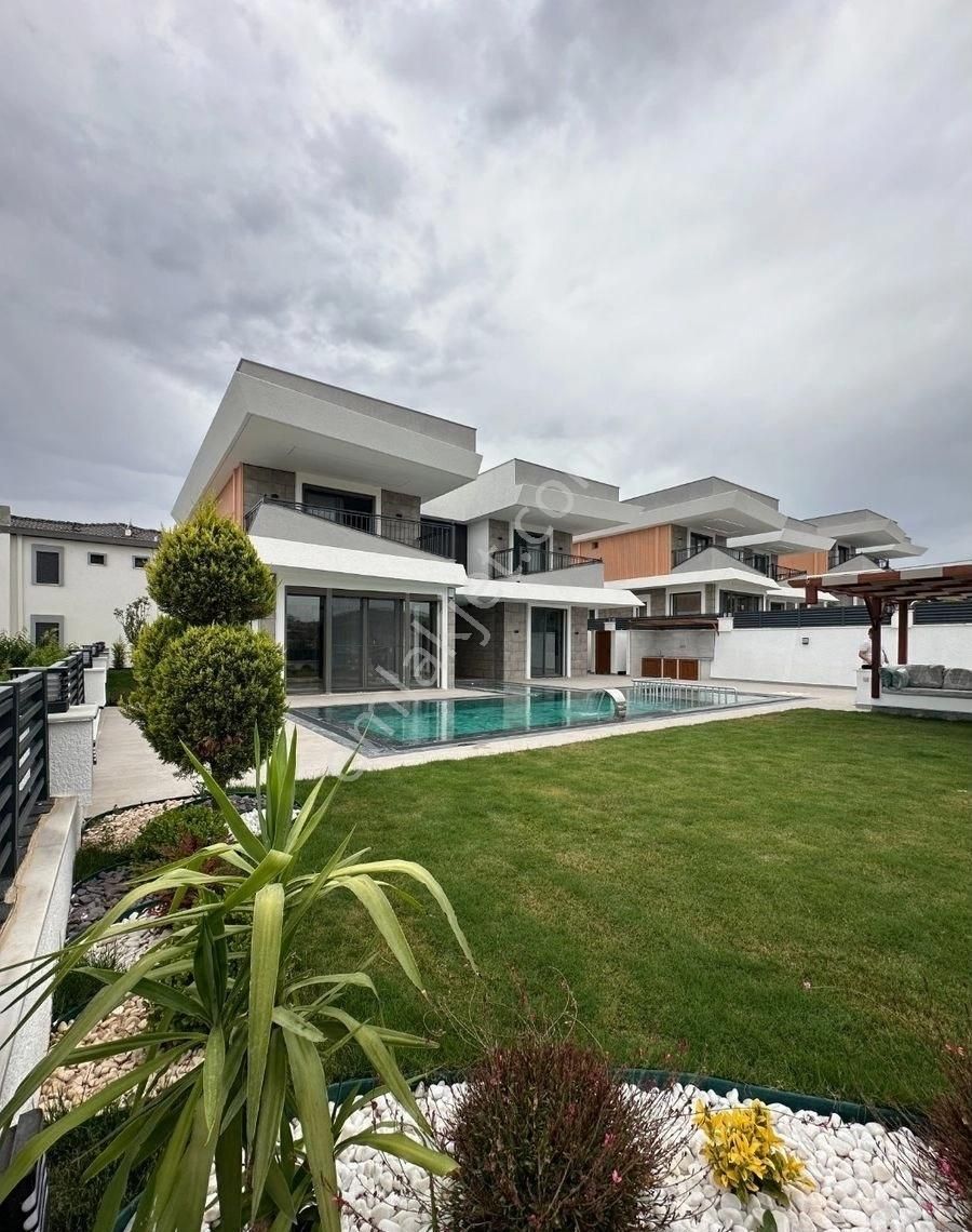 Didim Hisar Satılık Villa Didim Merkezde Tam Akıllı Consept 5+1 Ultra Lüx Satılık Villa