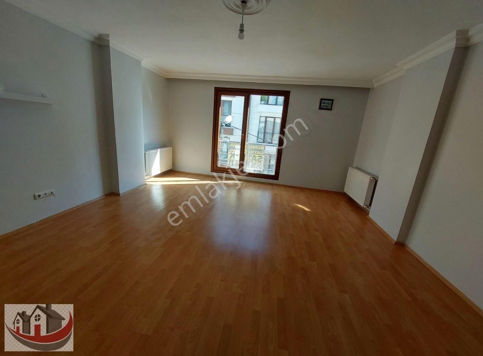 Maltepe Zümrütevler Satılık Daire GÜNEYDEN BOŞ ARAKAT AYRI MUTFAKLI BALKONLU 2+1.85M2 DAİRE