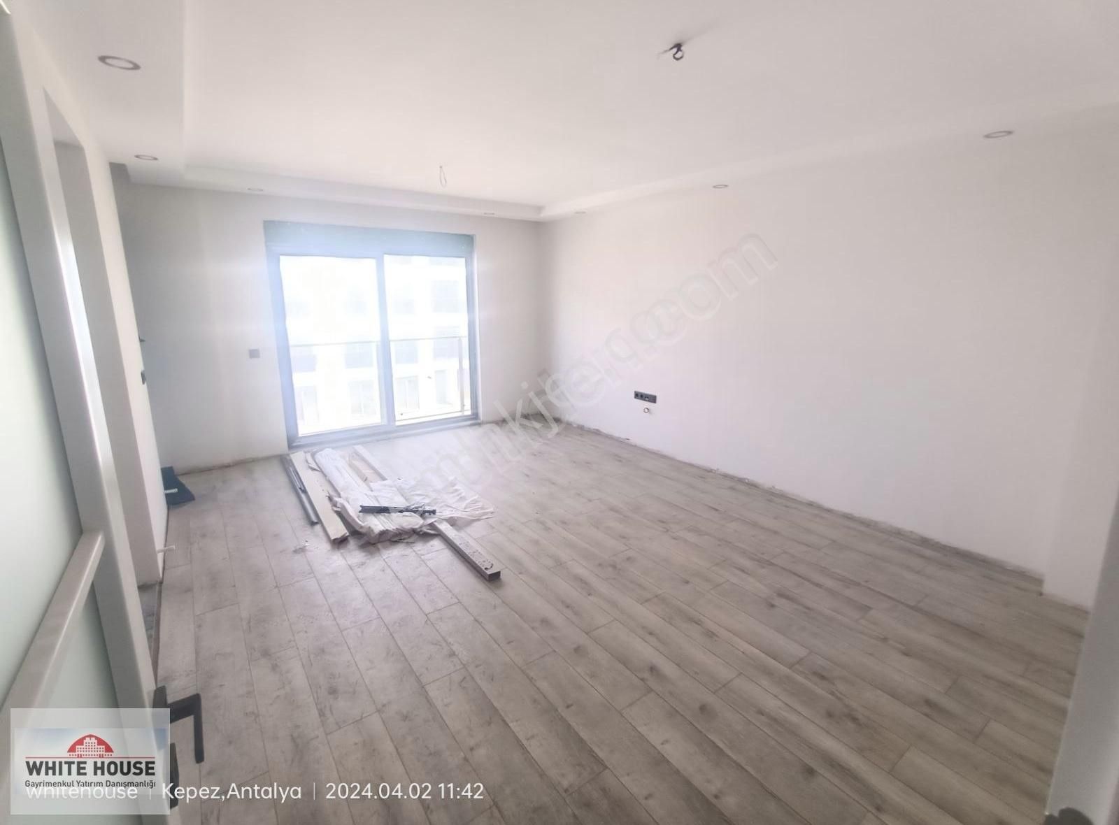 Kepez Çankaya Satılık Daire ÇANKAYA MAH.SELEKSAN LOFT SİT. ARAKAT 135 M2 3+1 4.900.000 TL