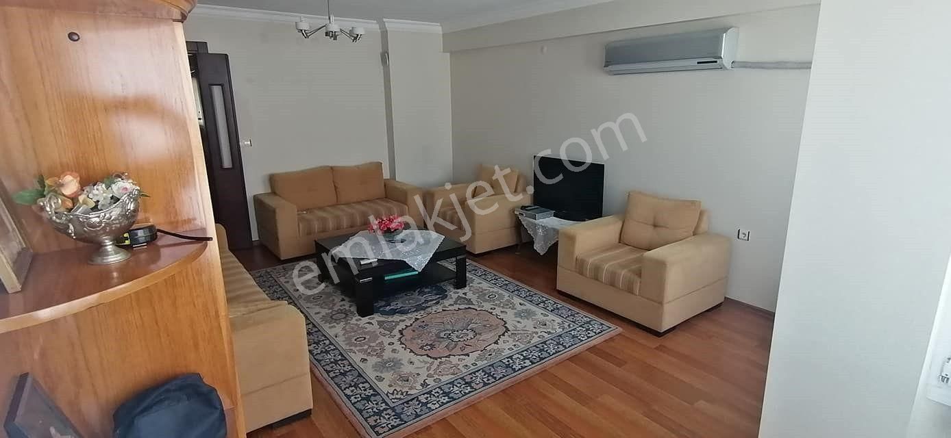 Konak Altıntaş Satılık Daire Üçyol Metro Yakını 3+1 120 M2 Masrafsız Full Bakımlı Daire