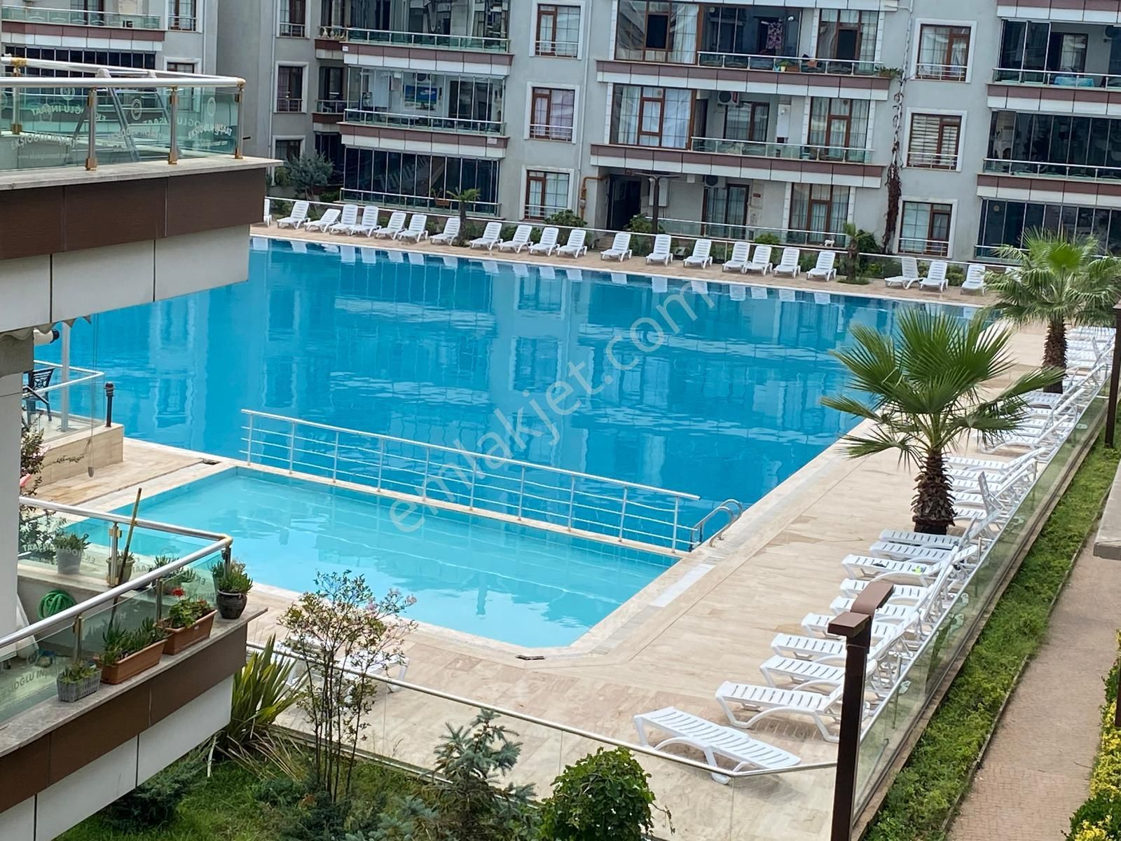 Karasu Yalı Satılık Daire  HAVUZLU SİTEDE 4+1 EŞSİZ DAİRE OKYANUSTA 