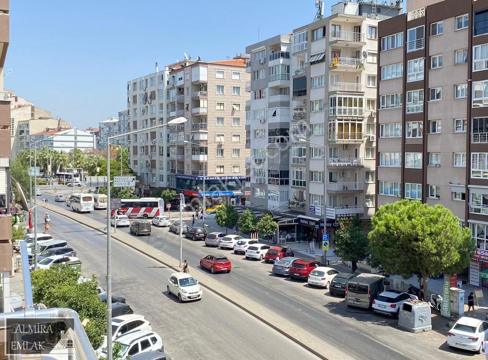 Konak Piri Reis Kiralık Daire İNÖNÜ CADDE ÜZERİ 2+1 100M2 FULL EŞYALI ARAKAT KÖŞE VE ASANSÖLÜ