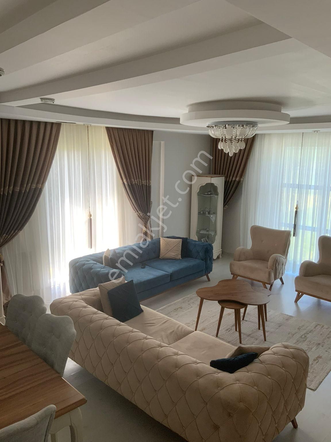 Bağlar Bağcılar Satılık Daire SAHİBİNDEN 4+1 ANA CAD ÜZERİ 195 M2 LÜX DAİRE