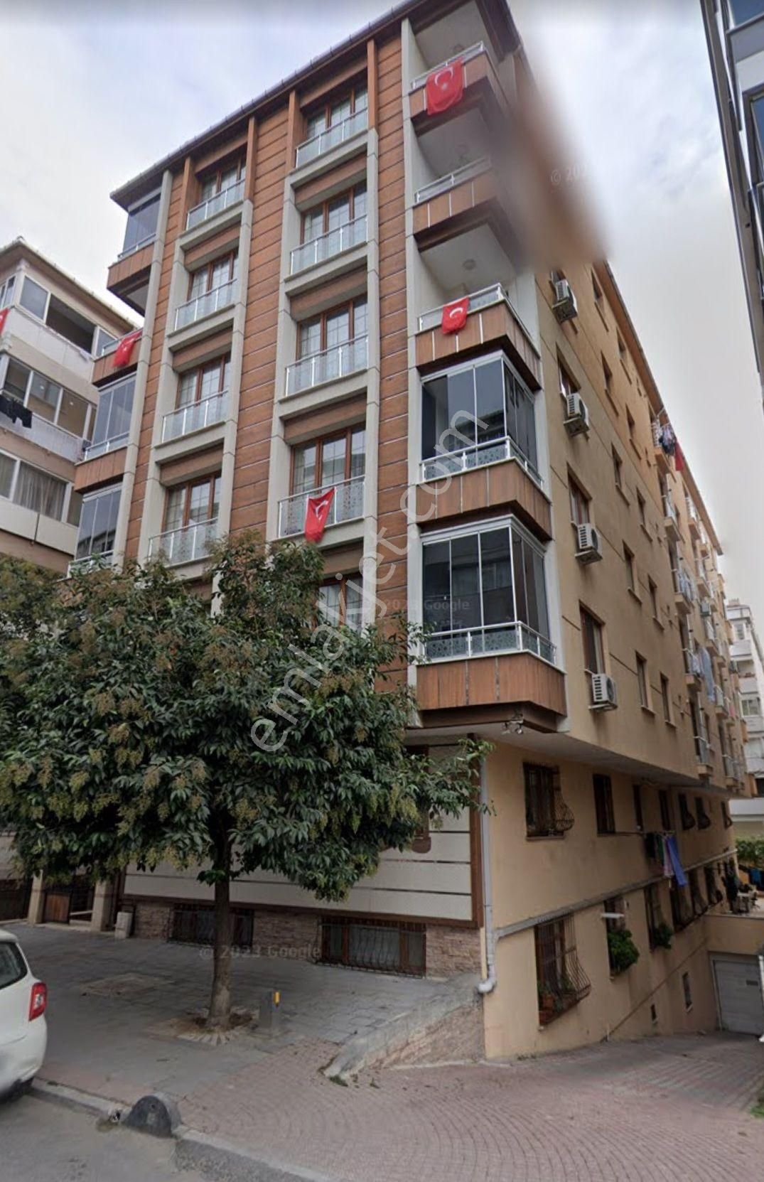 Küçükçekmece Cennet Satılık Daire SAHİBİNDEN OTOPARKLI ASANSÖRLÜ CENNET MAHALLESİ BARBAROS CADDESİNDE 2+1 DAİRE.