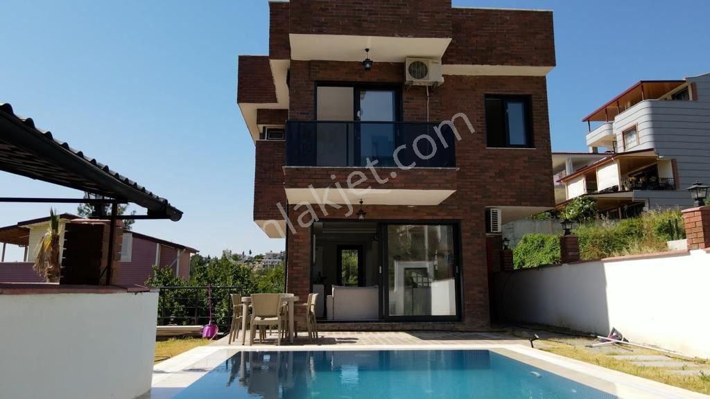 Kuşadası Soğucak Kiralık Daire Özel Havuzlu Müstakil Villa