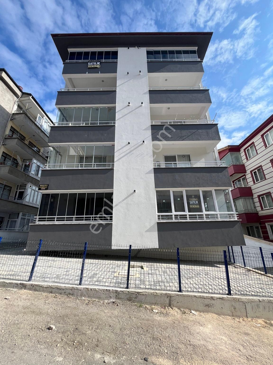 Amasya Merkez Şeyhcui Satılık Daire KALE EMLAK’TAN ŞEYHCUİ’DE SATILIK 2+0 GENİŞ DAİRE