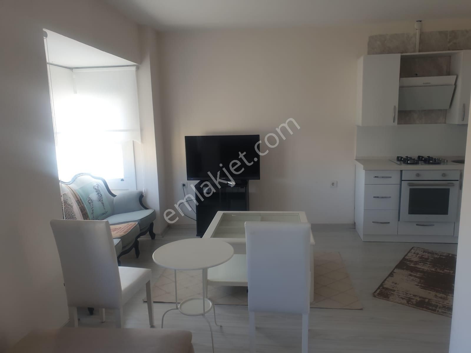 Çeşme Alaçatı Kiralık Daire  ALAÇATI GAYRİMENKULDEN ALAÇATI MERKEZDE KİRALIK DAİRE..