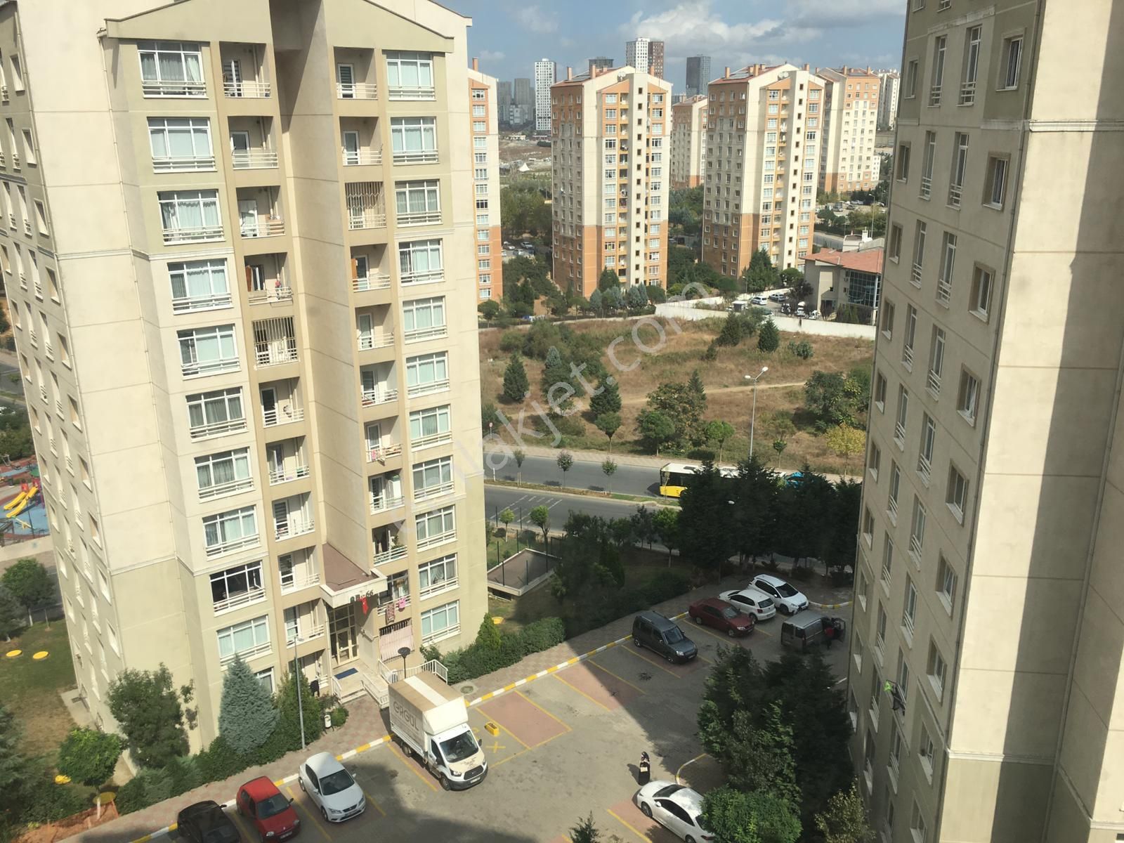 Başakşehir Kayabaşı Satılık Daire KAYAŞEHİR 7.BÖLGE DE 2+1 85m2 ARAKAT TAPULU SATILIK DAİRE