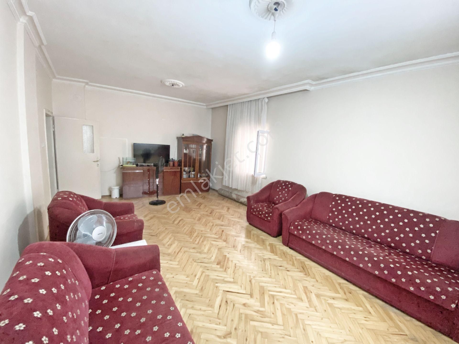 Mamak Aşık Veysel Satılık Daire TIP FAKÜLTESİ CADDE YAKININ BALKONLU BAĞIMSIZ SALON 3+1 SATILIK DAİRE