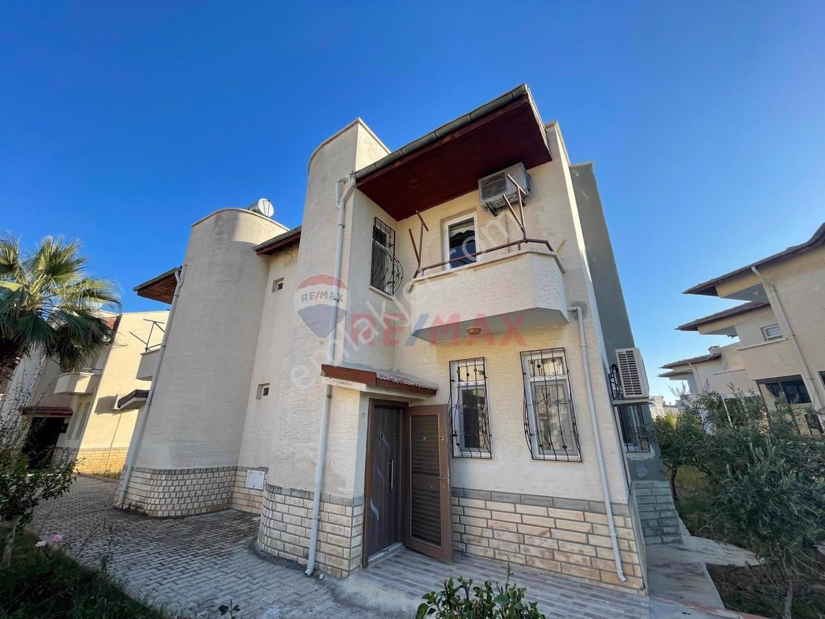 Silifke Atayurt Satılık Villa REMAX TROPİK'TEN SİTE İÇERİSİNDE 3+1 SATILIK VİLLA