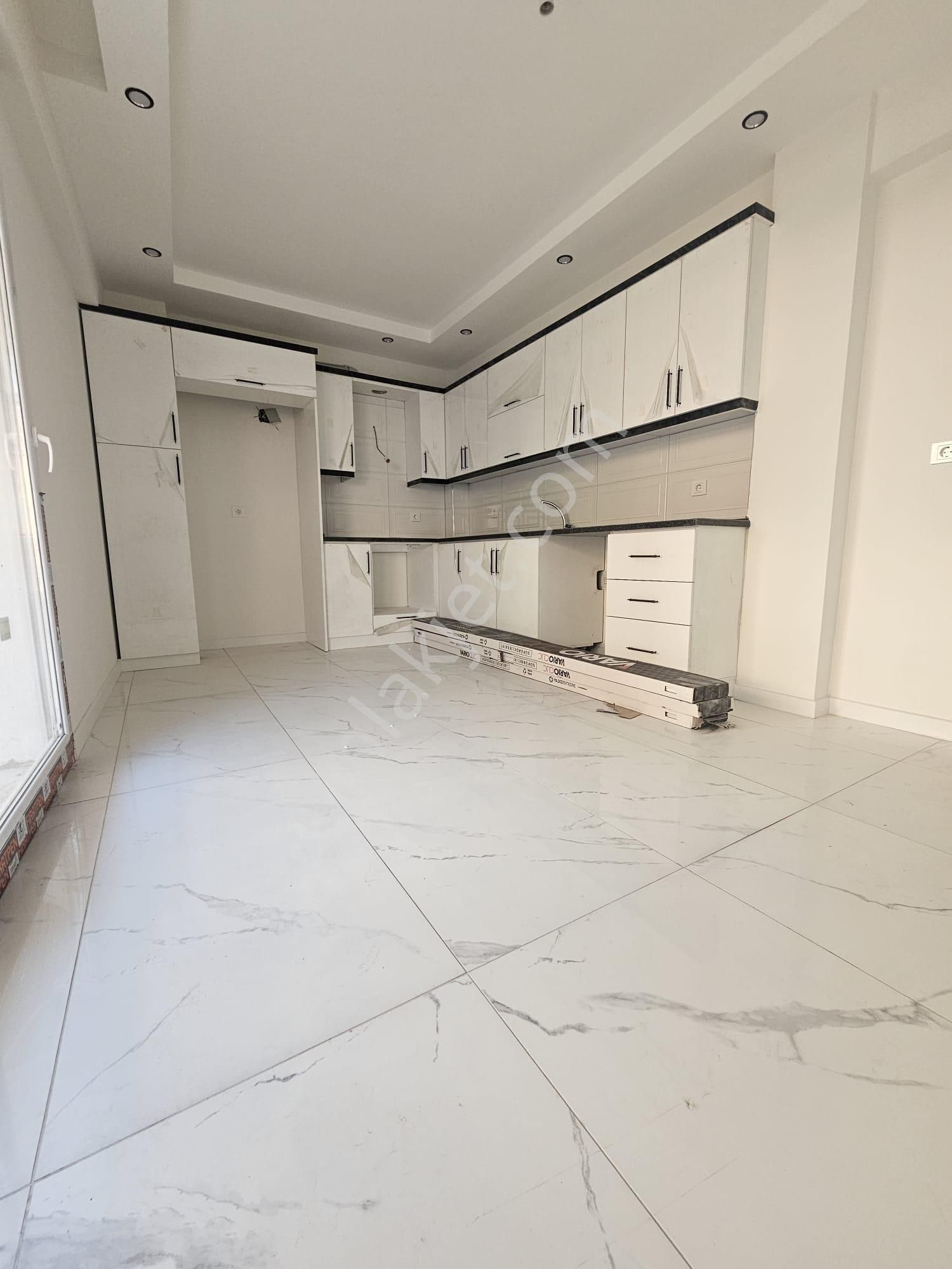 Nazilli Yeşil Satılık Daire  YEŞİL MAHALLEDE SATILIK 2+0 DAİRE..