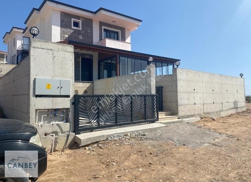 Datça İskele Satılık Villa Datça Burgaz'da deniz manzaralı 3+1 sıfır villa