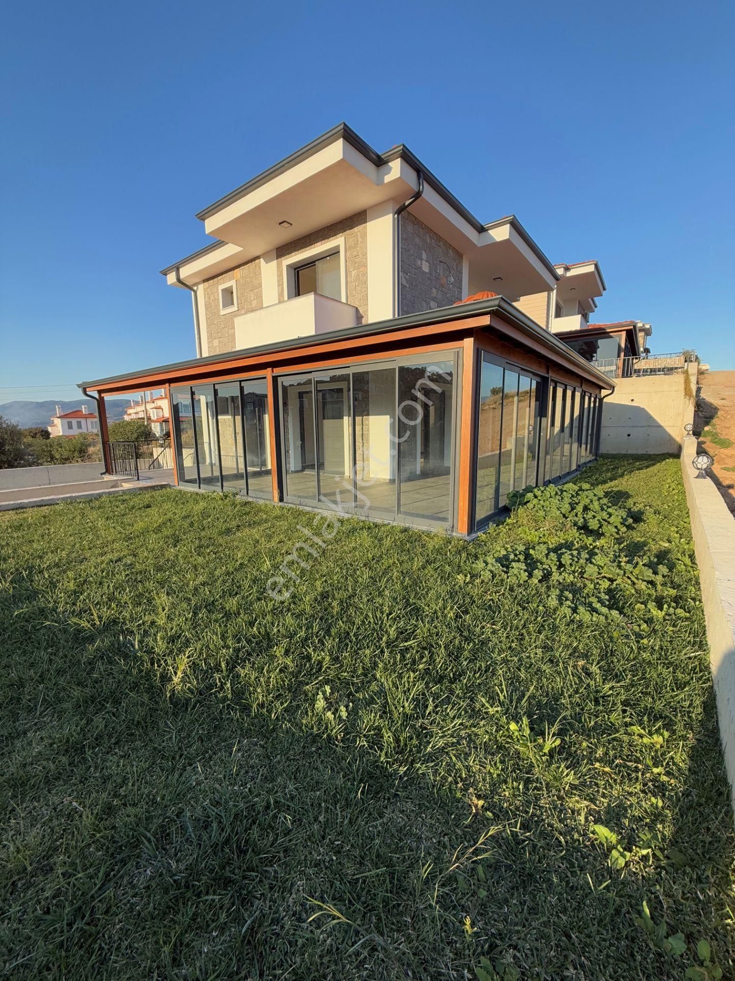 Datça İskele Satılık Villa Datça Burgaz'da Deniz Manzaralı 3+1 Sıfır Villa