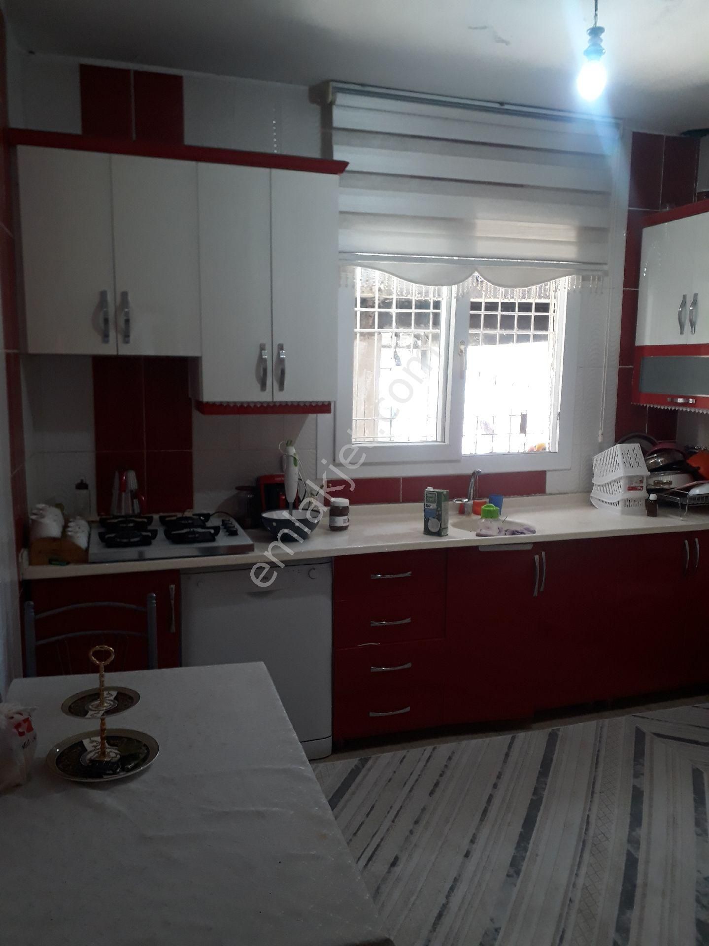 Denizli Mahalesinde Bahçeli Müstaki Ev - Görsel 4