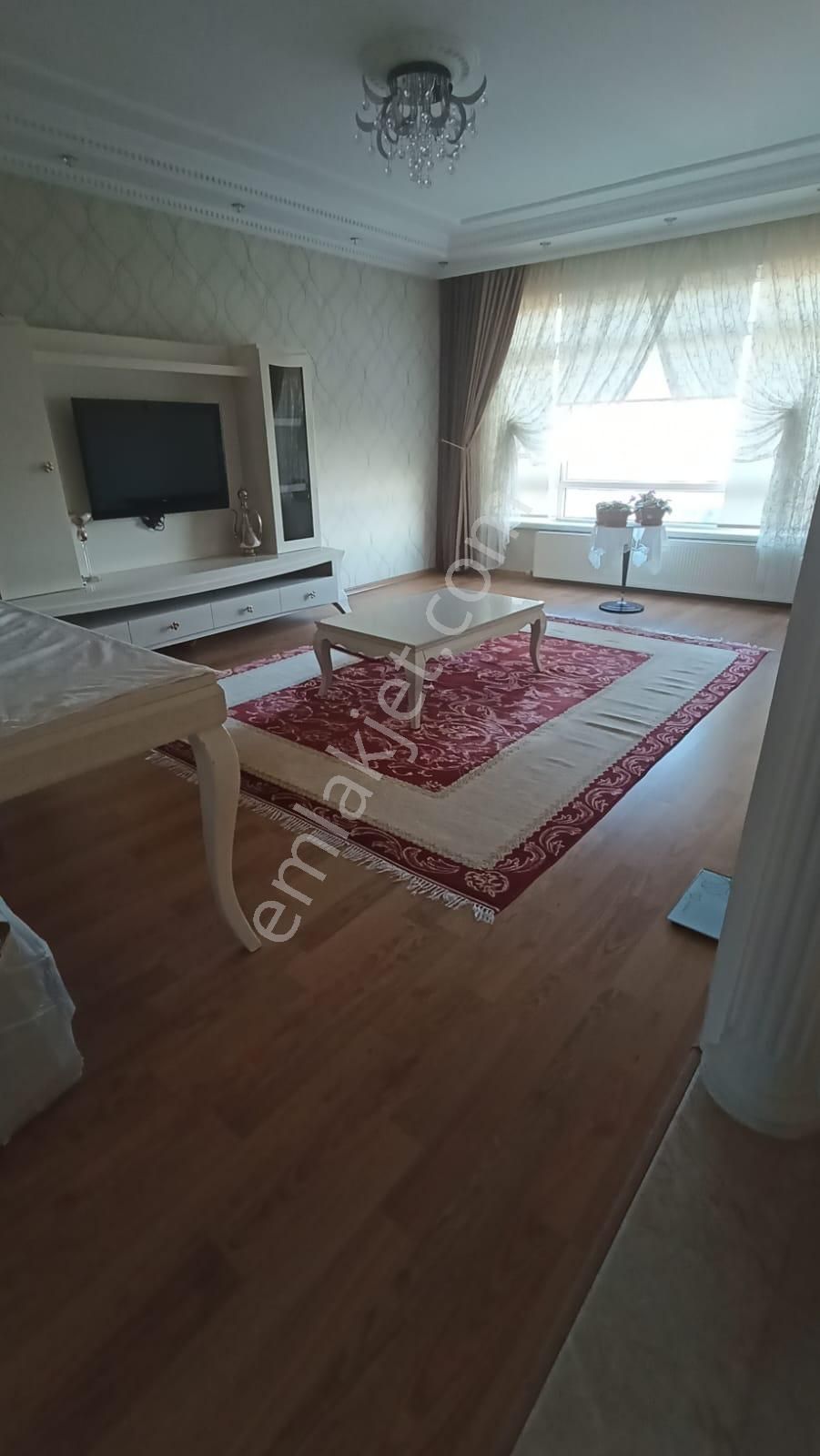 Altındağ Hacettepe Kiralık Daire  HACETTEPE MAH ULUCANLAR CAD 3+1,KISMİ EŞYALI, KOMBİLİ ,ASANSÖRLÜ ,ARA KATTA ,YALITIMLI