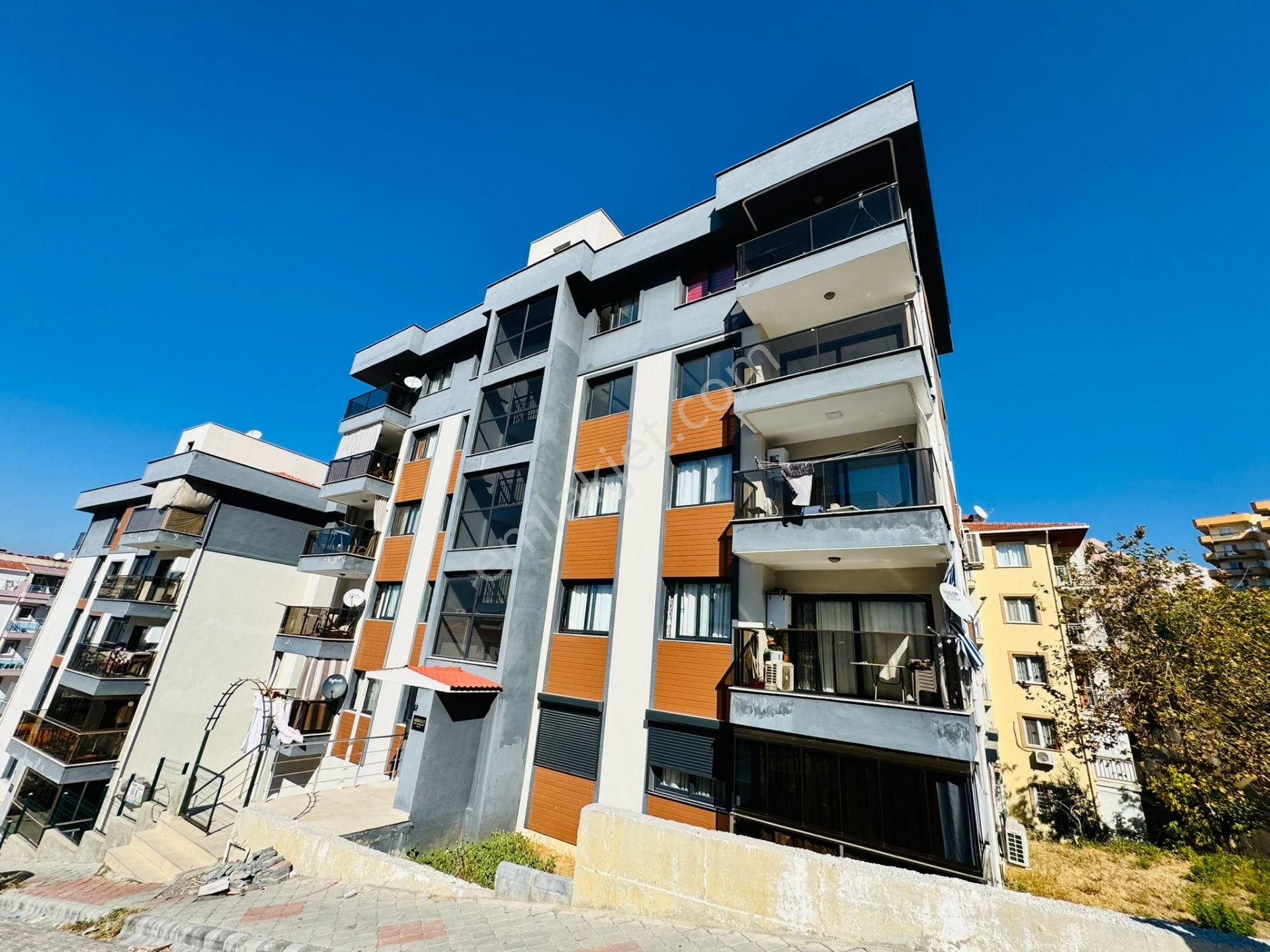 Kuşadası İkiçeşmelik Satılık Daire  Kuşadasında Satılık 3+1 Arakat Bakımlı Daire