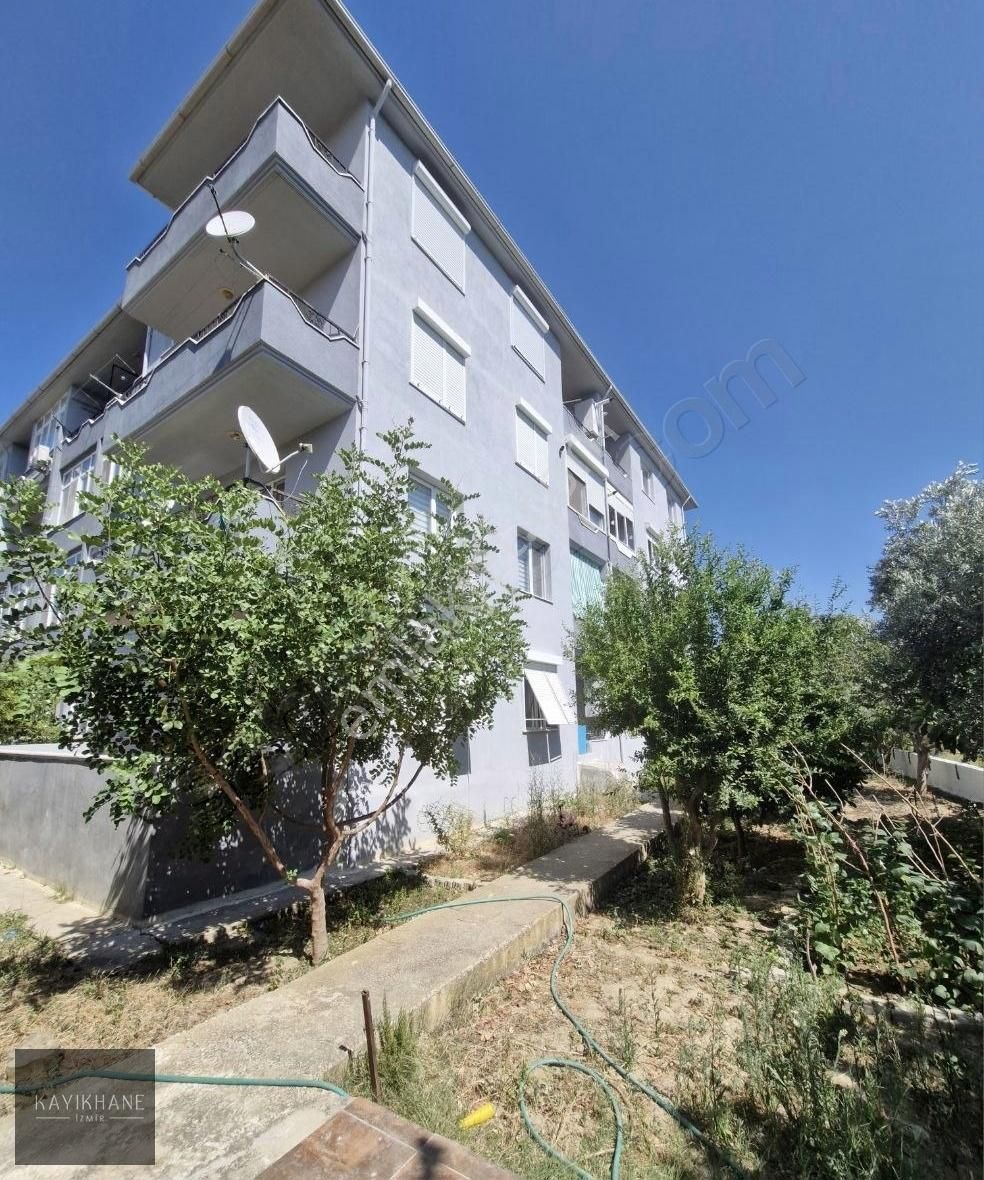 Seferihisar Camikebir Satılık Daire SEFERİHİSAR'DA ÇOK KULLANIŞLI SATILIK DAİRE