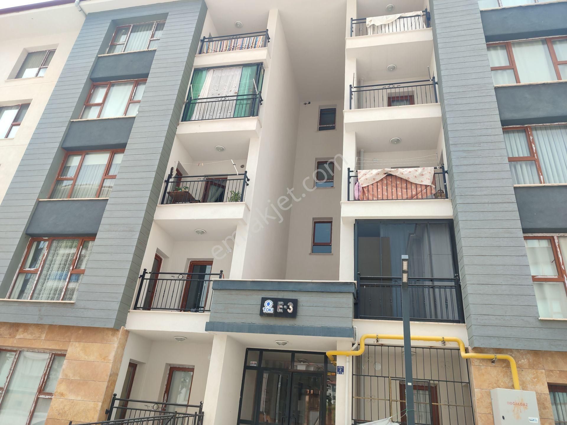 Yemişlik Yöntem Okul Yanı 5.etap Tokide Geri Ödemeli Satlık 3+1 Ara Kat Yeni Daire
