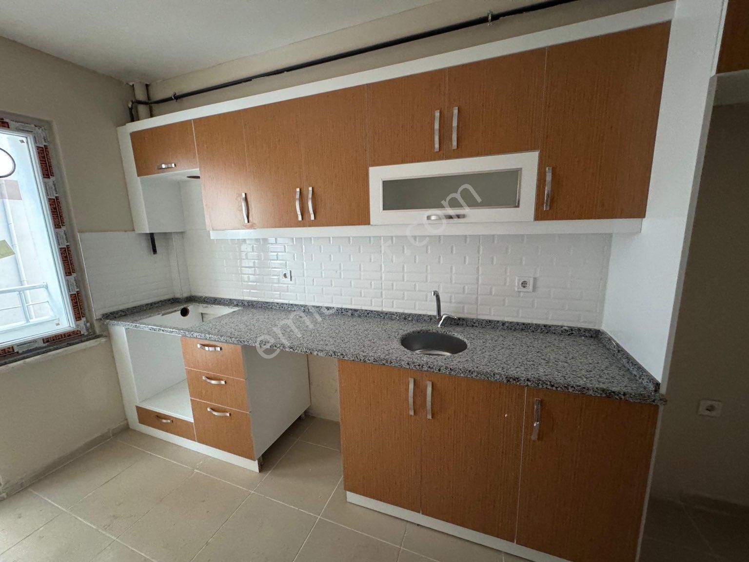 Gemlik Hisar Satılık Daire SAİM GENCAY GAYRİMENKULDEN GEMLİK HİSAR MEVKİİ DENİZ MANZARALI SATILIK DAİRE