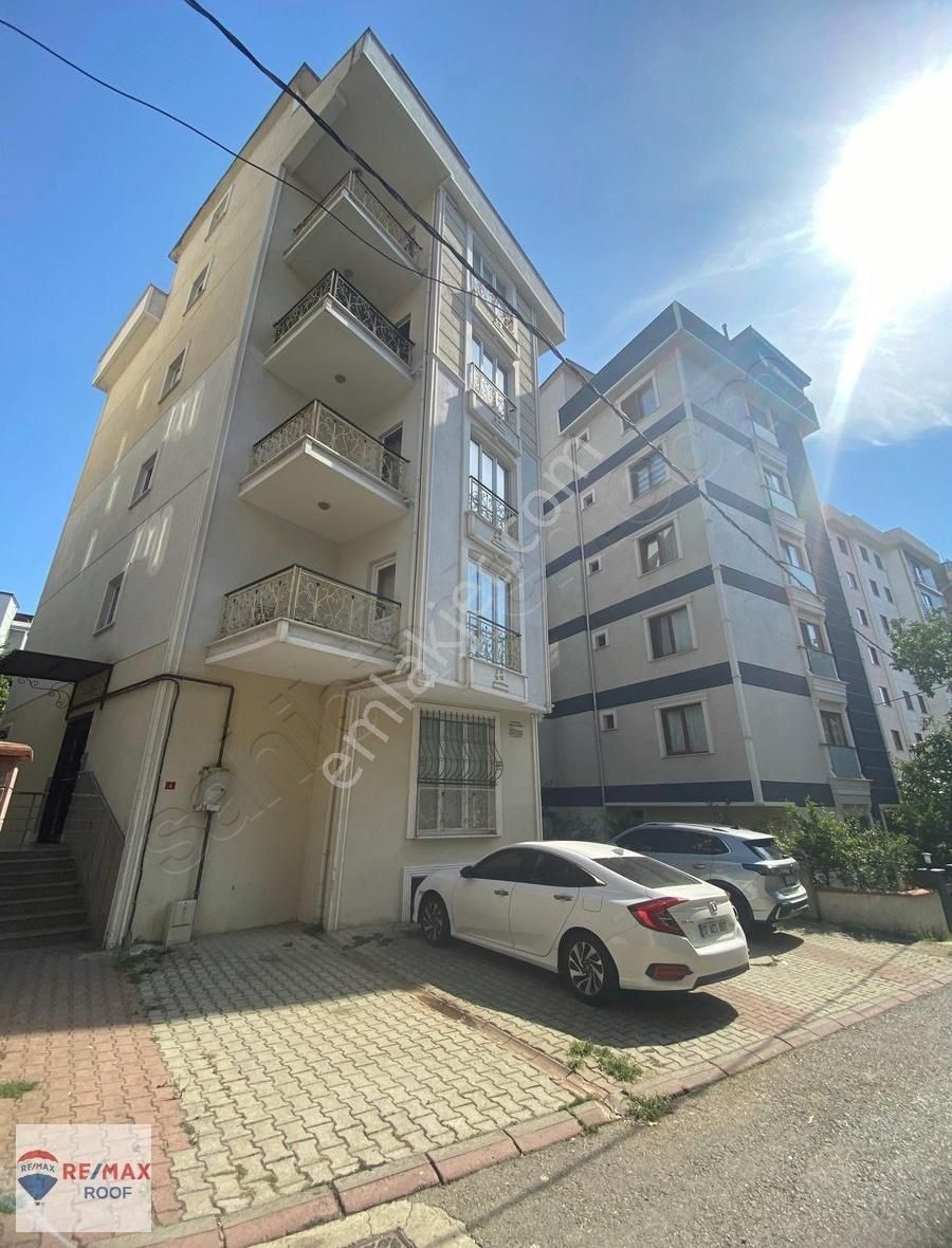 Kartal Cumhuriyet Satılık Daire Remax Roof'dan Kartal Cumhuriyet Mah.'de 3+1 Geniş Satılık Daire