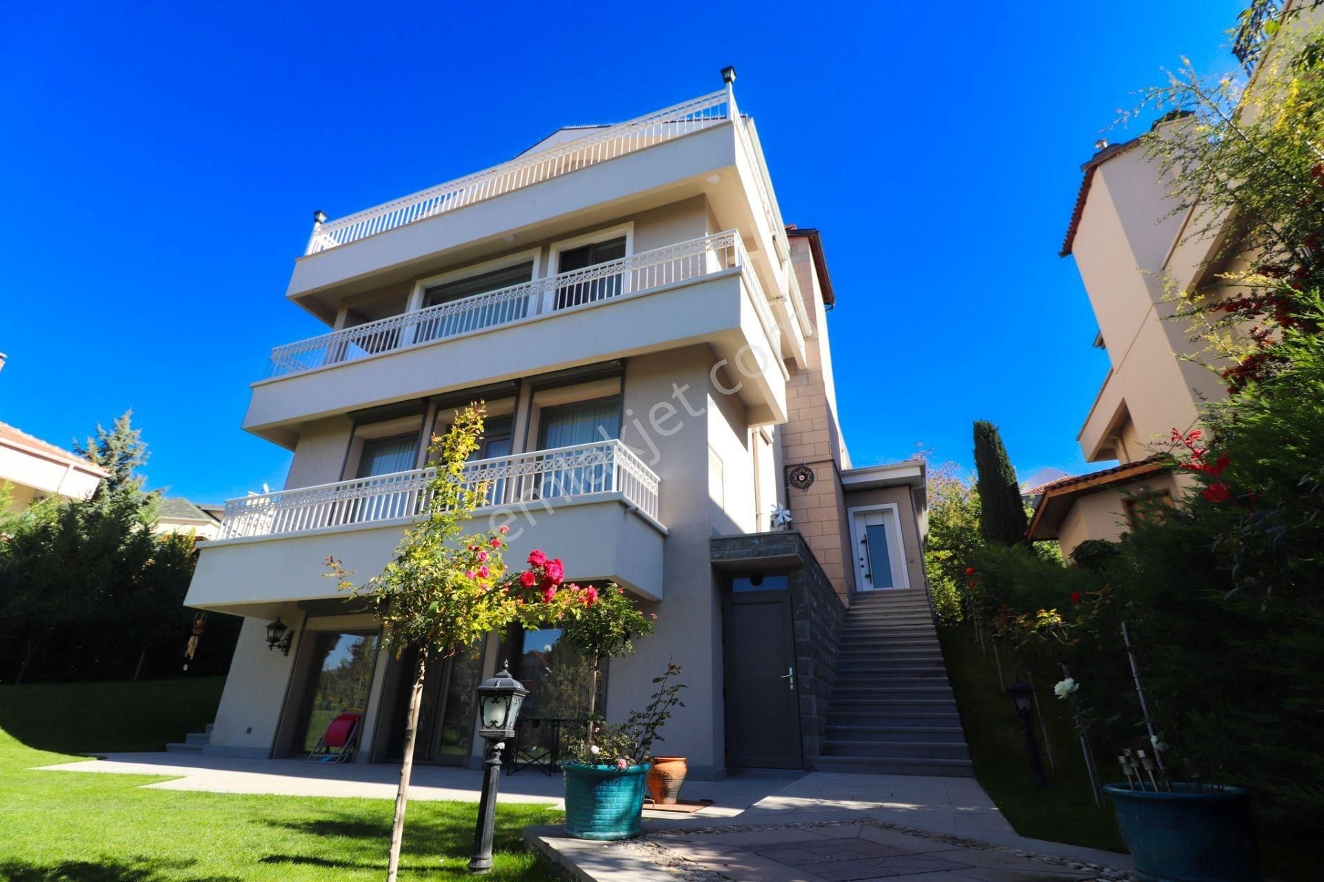 Çankaya Alacaatlı Satılık Villa ALACAATLI GAMA SİTESİNDE SATILIK 6+2 VİLLA