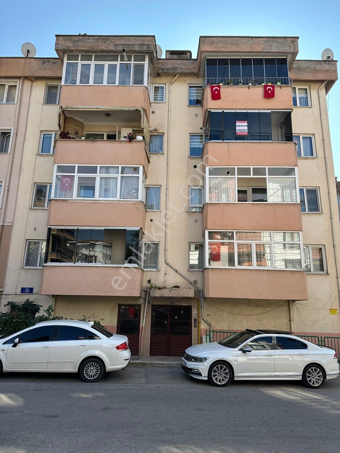 İzmit Şirintepe Satılık Daire KARAHANCI GAYRİMENKUL'DEN ŞİRİNTEPE MAHALLESİNDE ARA KAT 3+1 DAİRE