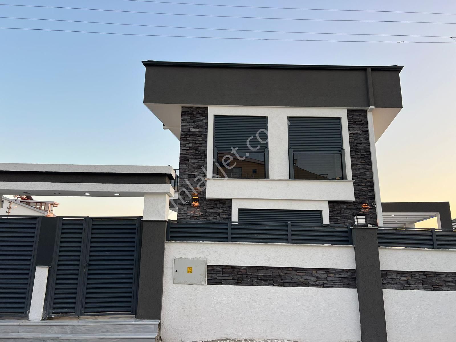 Didim Hisar Satılık Villa Sayan Emlak'tan Satılık Tripleks Villa 