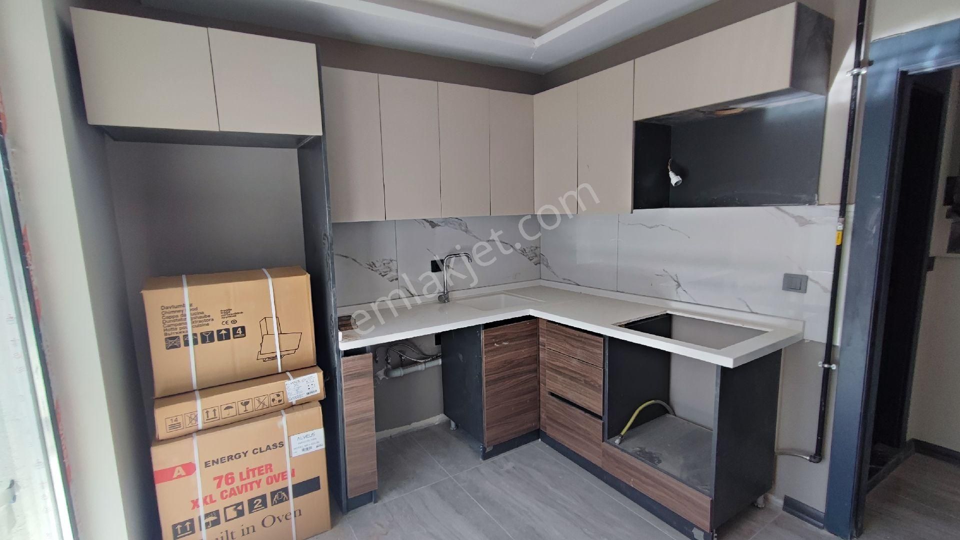 Gölbaşı İncek Kiralık Daire Alaçatı'dan Site İçinde, Tahsisli Otoparklı, Bağ. Mutfaklı 2+1