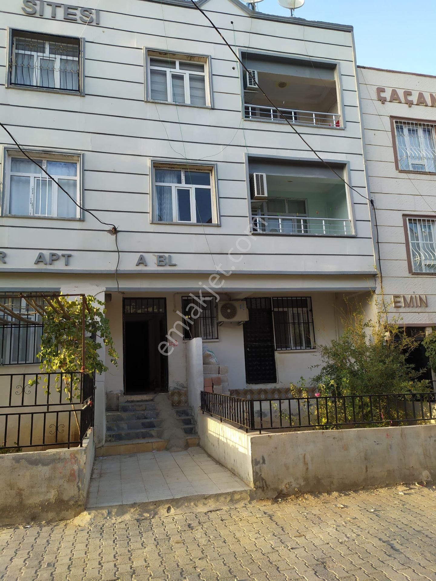 Haliliye Ahmet Yesevi Satılık Daire  AYDAN EMLAK'TAN SATILIK DAİRE  4 ODA 140 M2 ÇİFT CEPE NUTFAK DOLABI VESTİYER