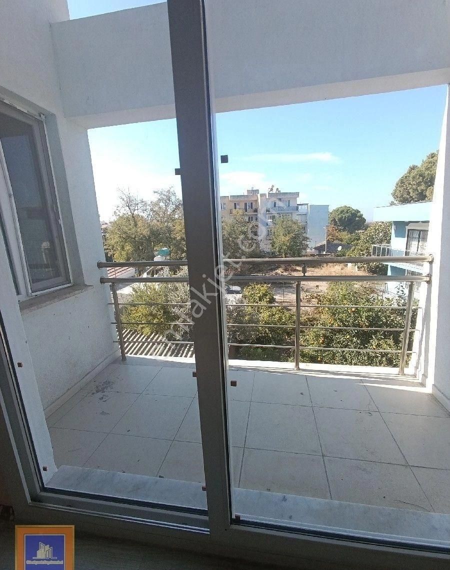 Kuşadası Davutlar Kiralık Daire Açık Mutfak 3+1 Çift Balkon