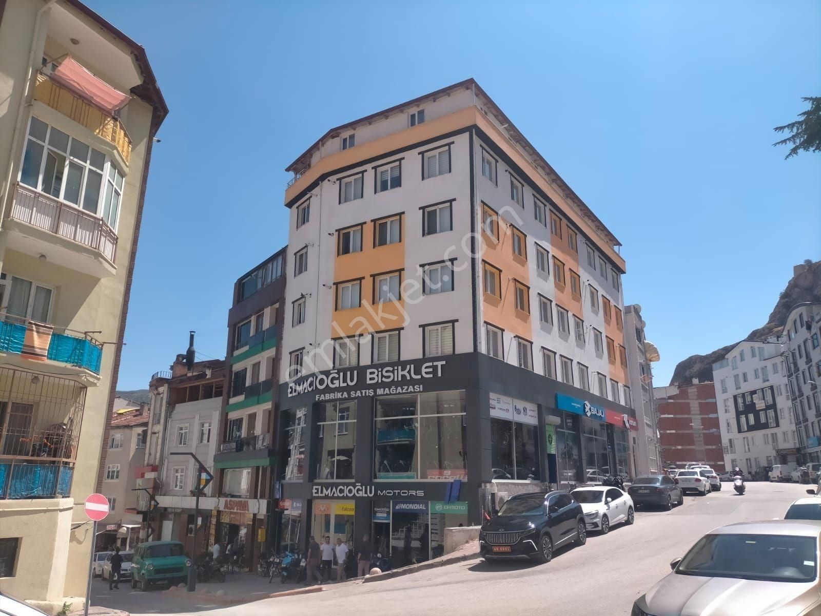 Tokat Merkez Altıyüzevler Satılık Daire VADİ EMLAK'TAN SEMERKANT MAHALLESİNDE SATILIK 1+1 EŞYALI DAİRE