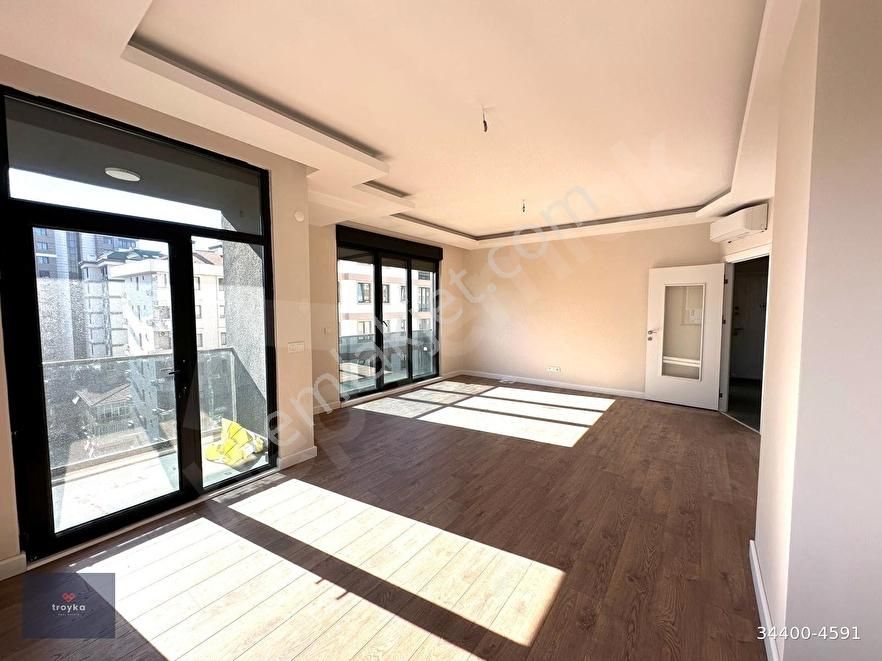 Kadıköy Suadiye Satılık Daire KADIKÖY SUADİYE BAĞDAT CADDESİ 3+1 SATILIK DAİRE TROYKADAN