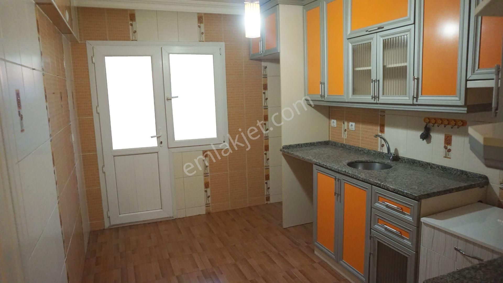 Çiğli Yakakent Kiralık Daire  YAKAKENT KİRALIK FULL YAPILI 2+1 BALKONLU ÇİĞLİ SERKAN EMLAKDAN