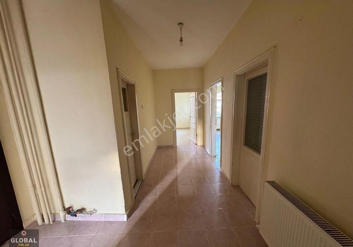 Kırşehir Merkez Medrese Kiralık Daire GLOBAL’DEN MEDRESE MAH. BULVAR ÜZERİ 3+1 KİRALIK ARA KAT DAİRE