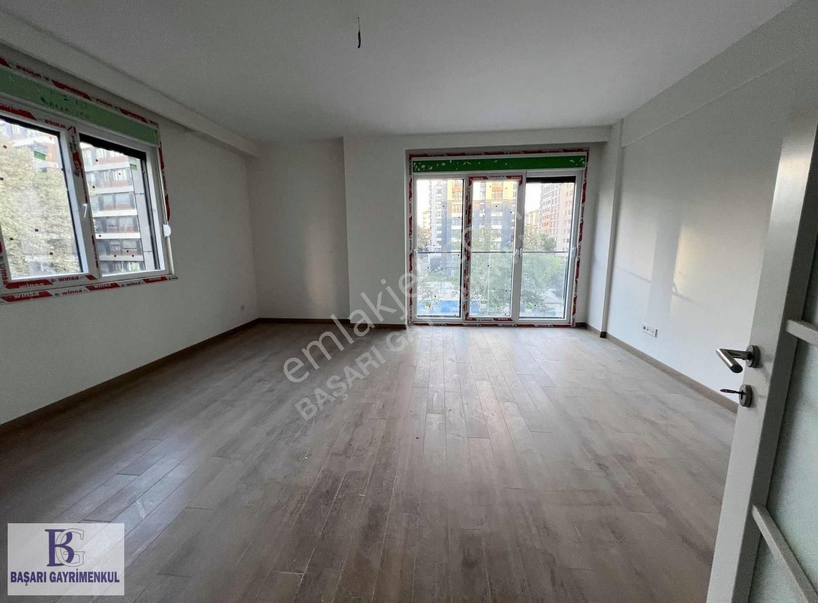 Kadıköy Erenköy Satılık Daire BAŞARI'DAN ERENKÖY'DE PRESTİJLİ BİNA 115 m2 2024 YAPIMI