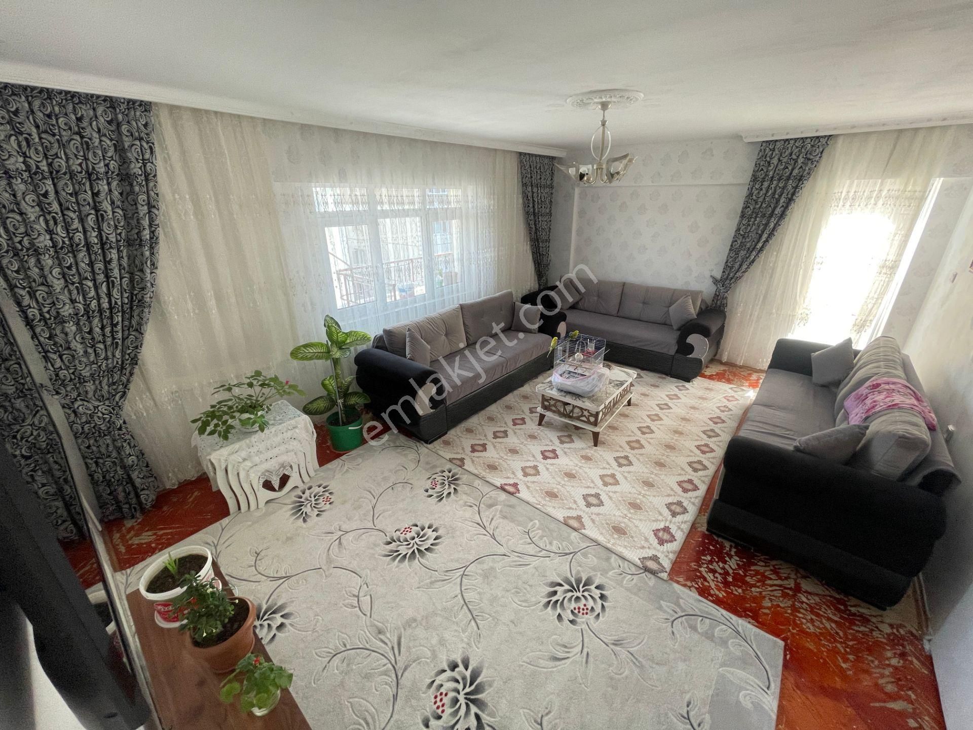 Sincan Selçuklu Satılık Daire  SİNCAN SELÇUKLU MAH ÖNCEPHE 5+1 SALON BAGIMSIZ TERAS DAİRE GENİŞ