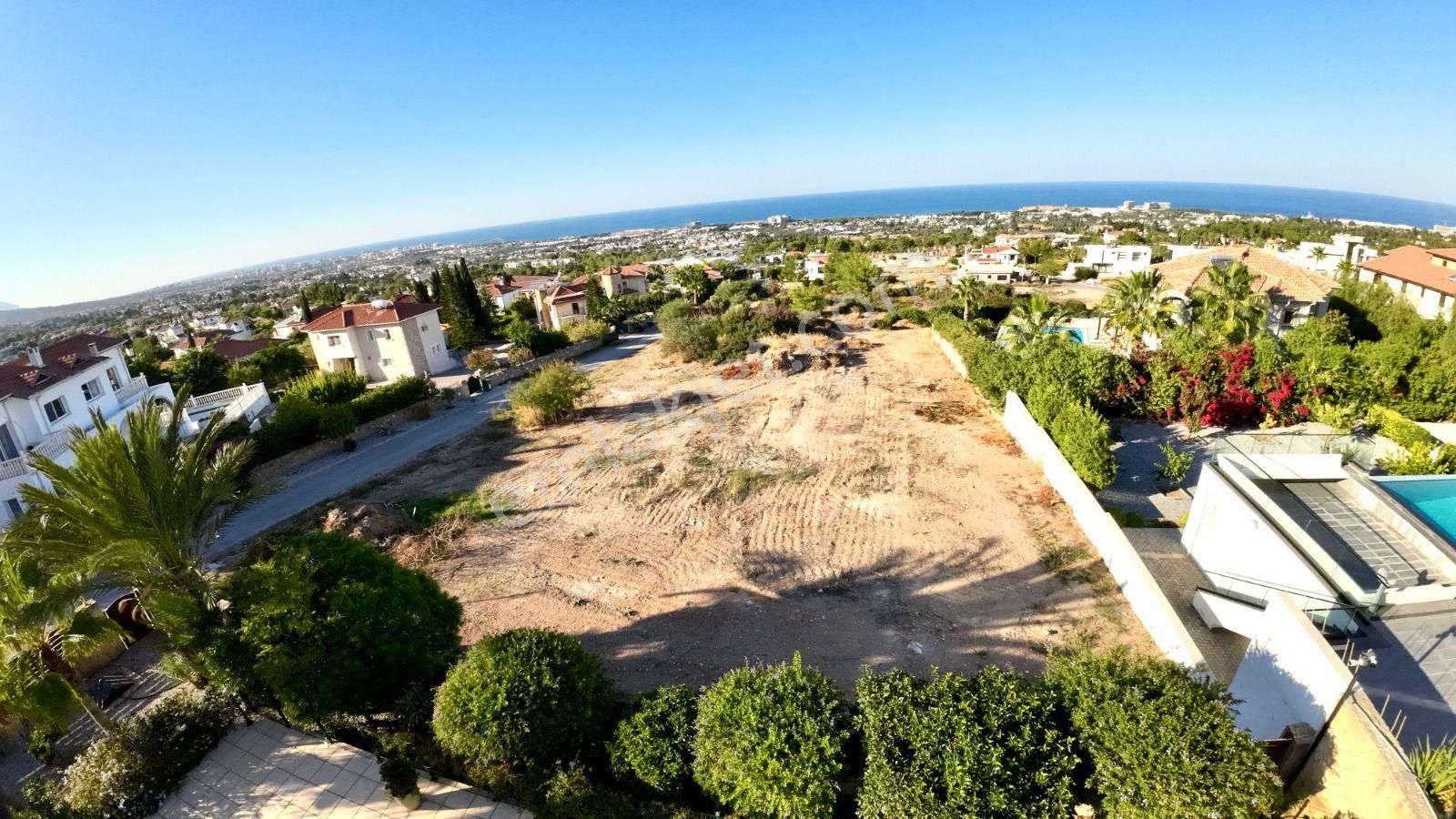 Girne Beylerbeyi Köyü Satılık Konut İmarlı Girnenin Göz Bebeği Bellapais'te Deniz Manzaralı Satılık Arsa !!