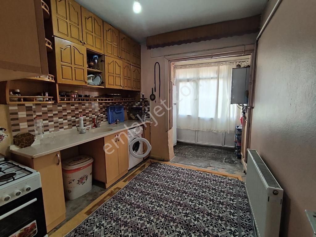 Selçuklu Fatih Satılık Daire  ARAS GAYRİMENKUL'DEN FATİH MAH. FATİH TEKNİK LİSE YAKINI 3+1 SATILIK DAİRE