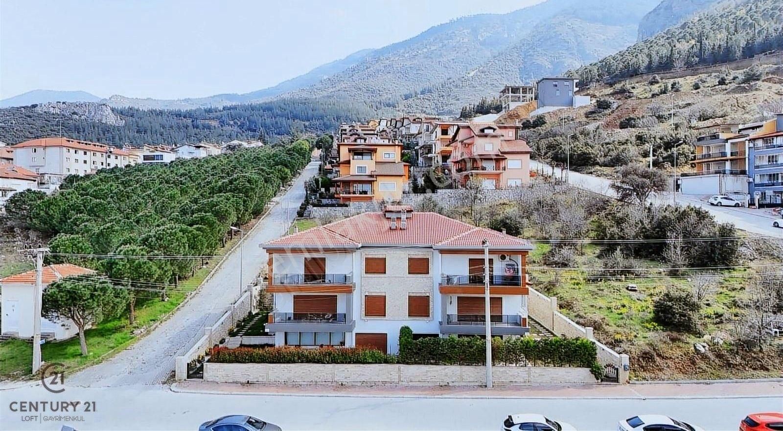 Pamukkale Zeytinköy Satılık Villa Denizli Bağbaşı Kervansaray Mah.de Manzaralı Satılık Lüks Villa