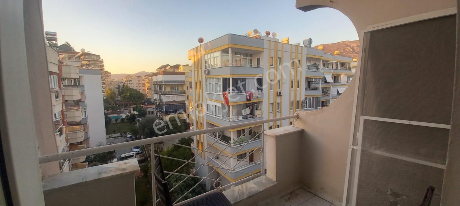 Alanya Mahmutlar Kiralık Daire  MAHMUTLAR SİTE İÇİ EŞYALI + 2+1  13.000 TL AYRI MUTFAK KİRALIK DAİRE 5065